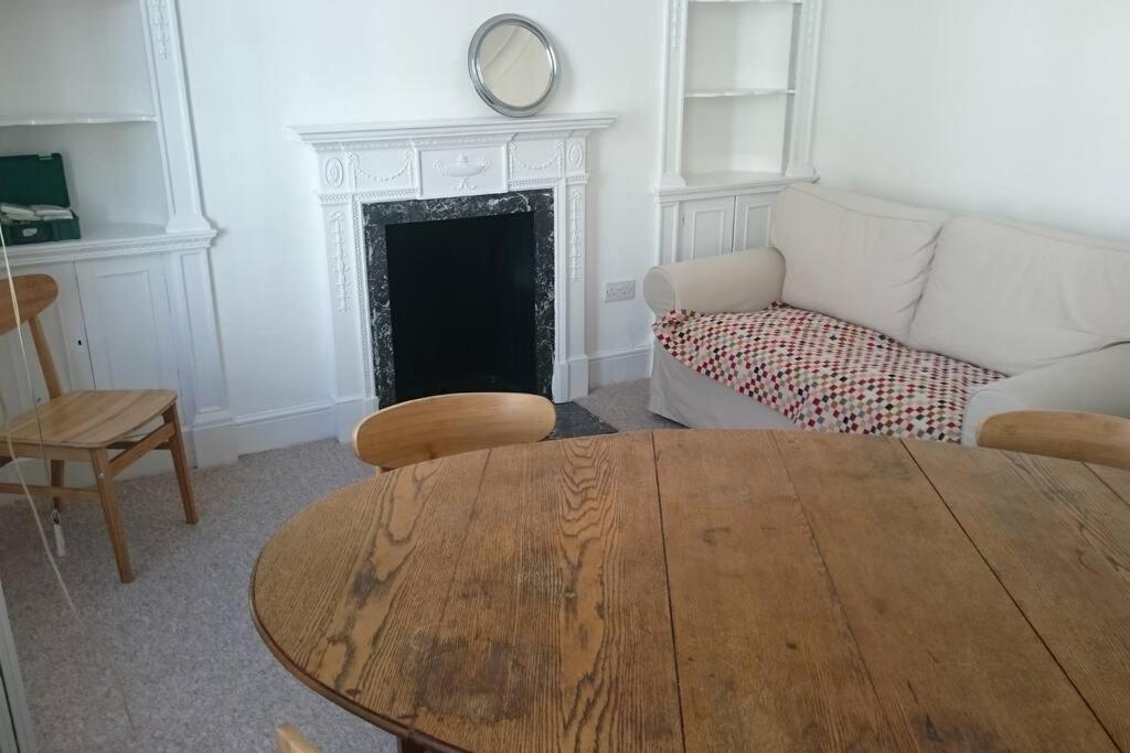 Central London Flat. Georgian Terrace. Bright. Екстер'єр фото